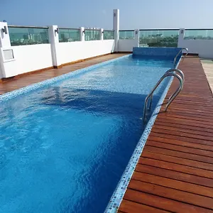 4* Отель Kavia